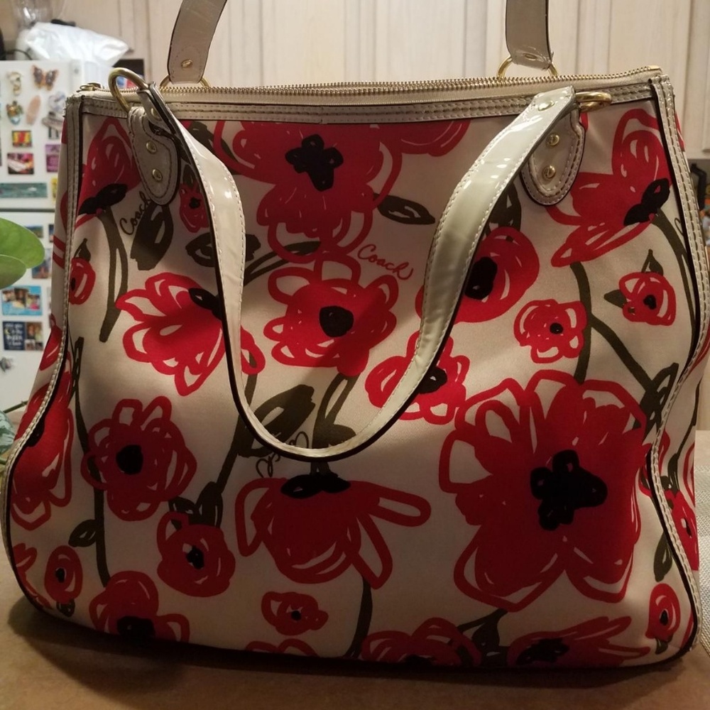 *Host Favorite* Coach Floral Print Tote